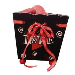 Wood container decor with glitter hearts